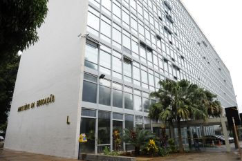Governo vai anunciar pacote de incentivo aos professores nesta semana