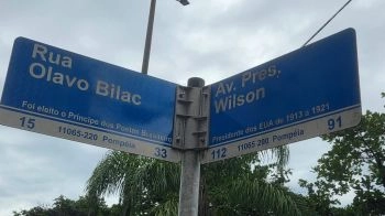 Uma esquina em um dia de outono